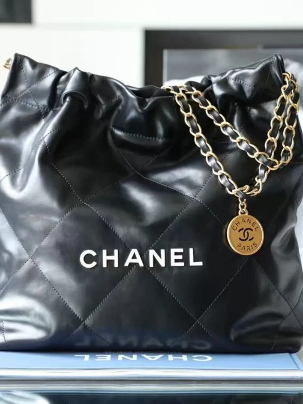Classic CHANEL Bag: A Stylish and Versatile Choice for Elegance